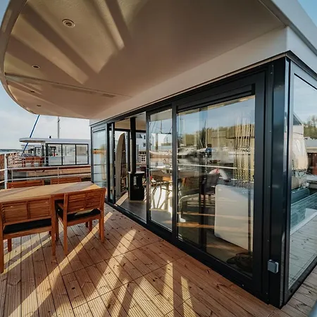 Schwimmendes Trinity Usedom Ferienhaus *